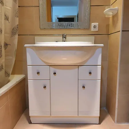 Coqueto Con Garaje En Conil * Cadice