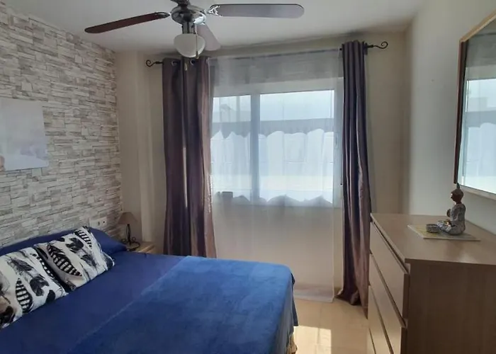 Coqueto Con Garaje En Conil アパート