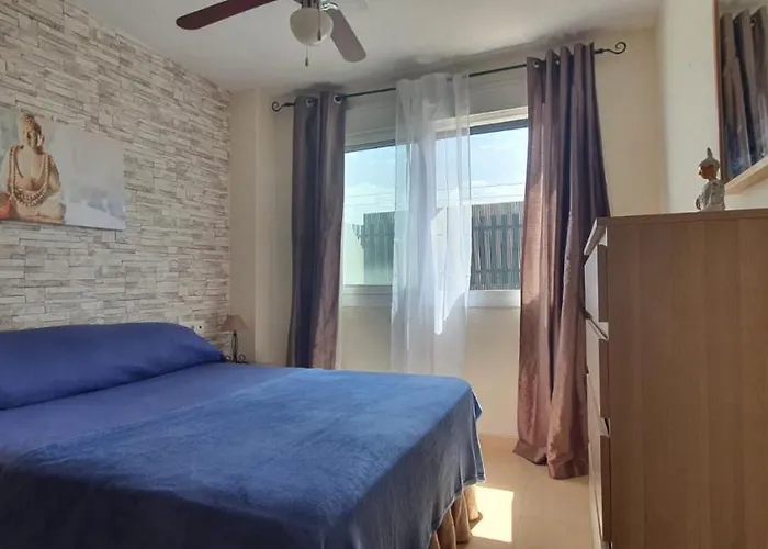 Coqueto Con Garaje En Conil *